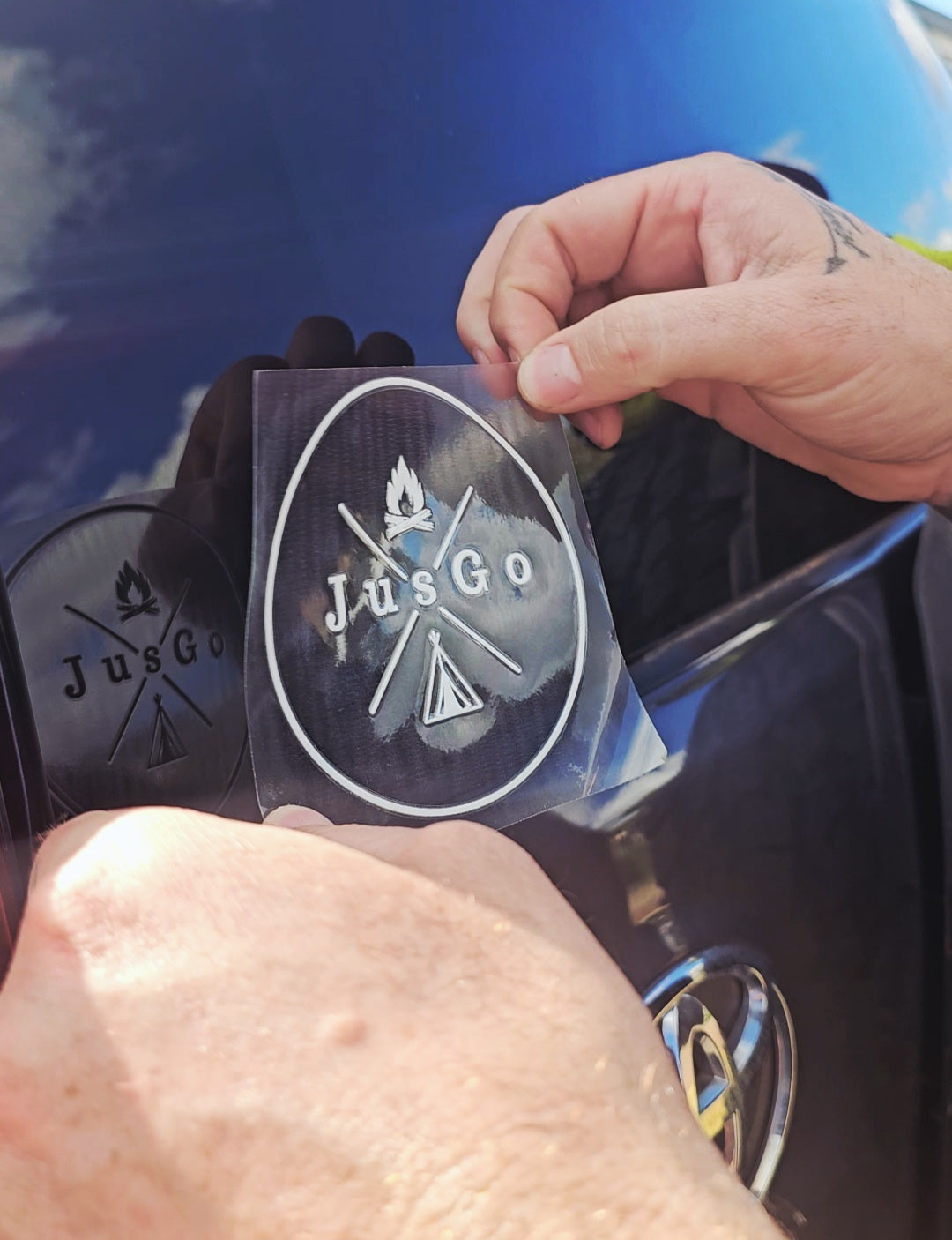 JusGo UV & Heat-Resistant Round Sticker (10cm)